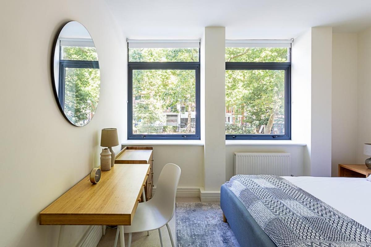 Stunning Modern In The Heart Of Holborn Londen