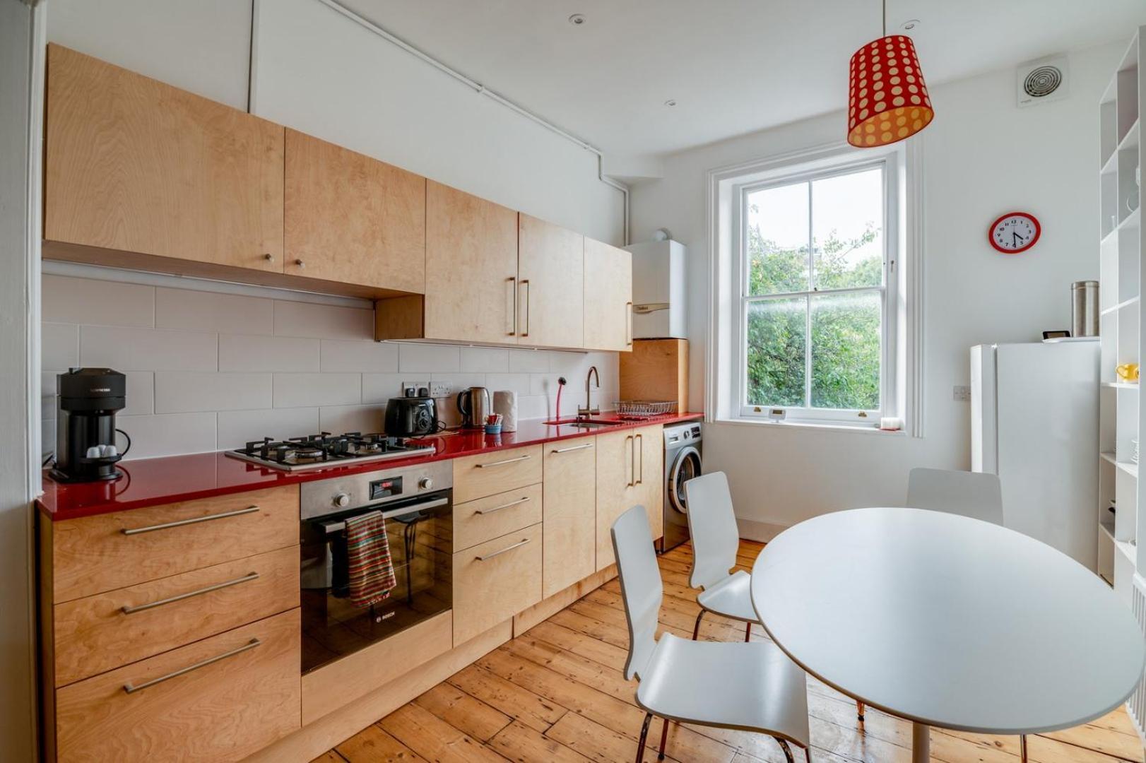 Сasa de vacaciones Bright Two Bedroom Near Vibrant Camden Town *
