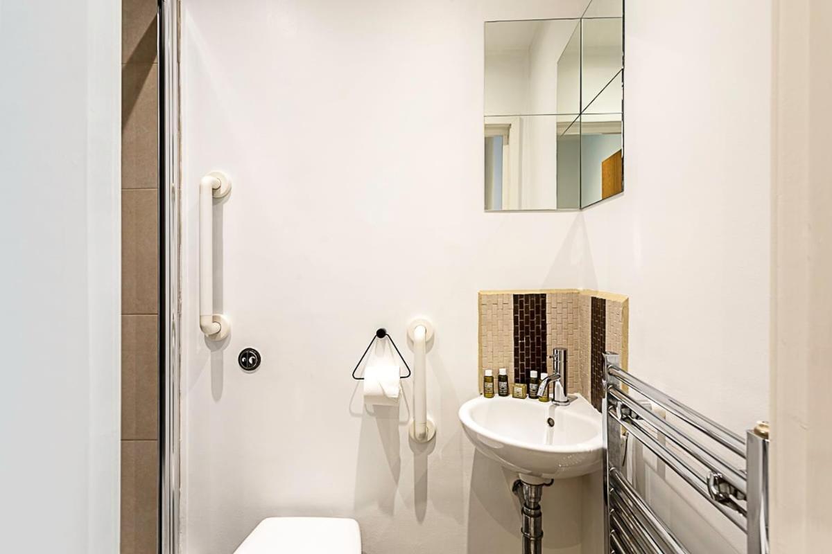 Elegant 3 Bed In Earl's Court