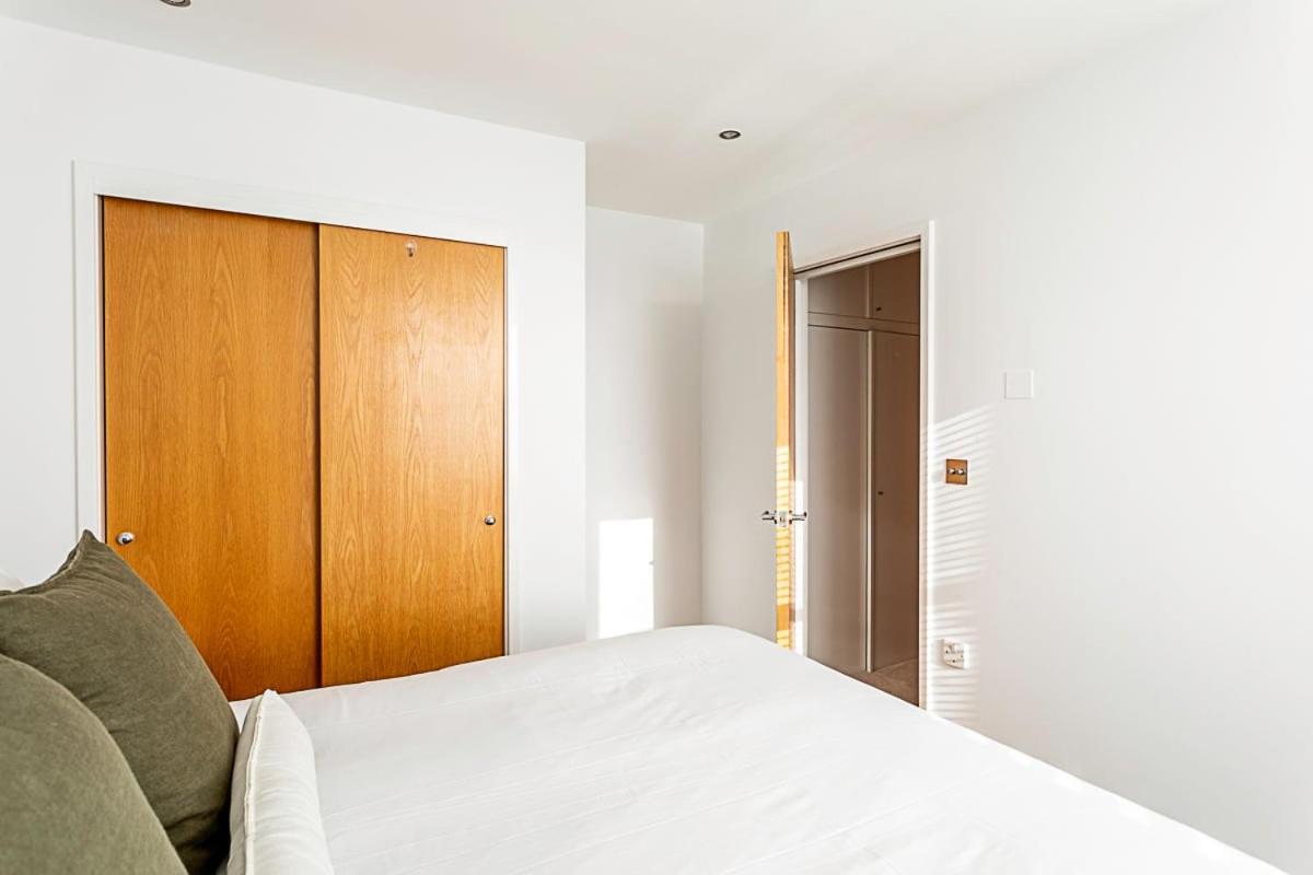 Elegant 3 Bed In Earl's Court *