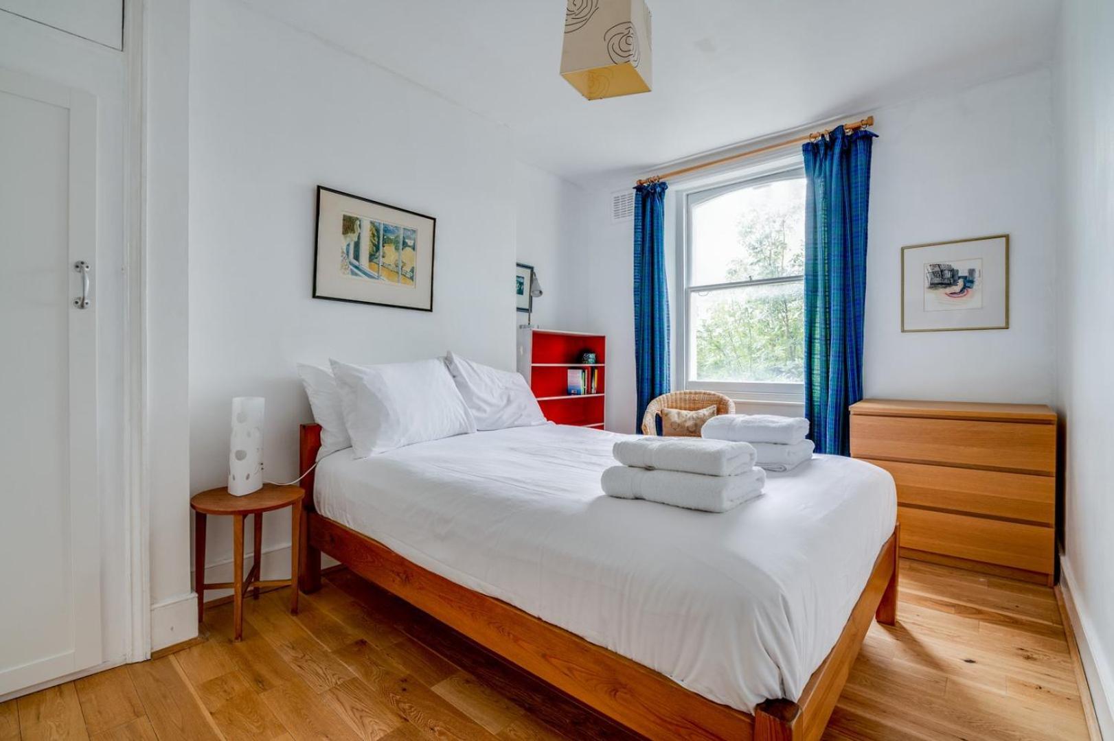 Bright Two Bedroom Near Vibrant Camden Town Сasa de vacaciones
