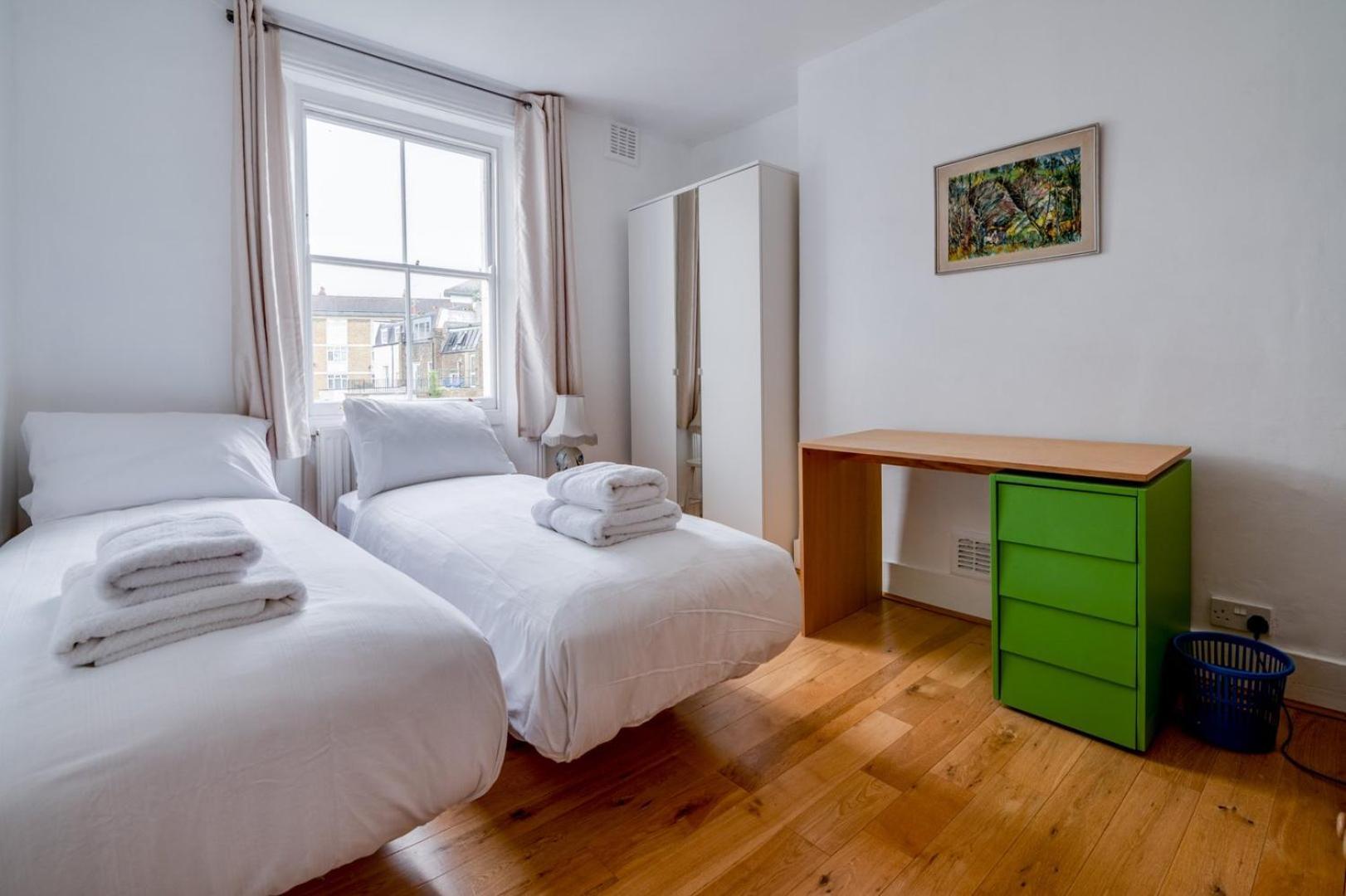Bright Two Bedroom Near Vibrant Camden Town * Londres