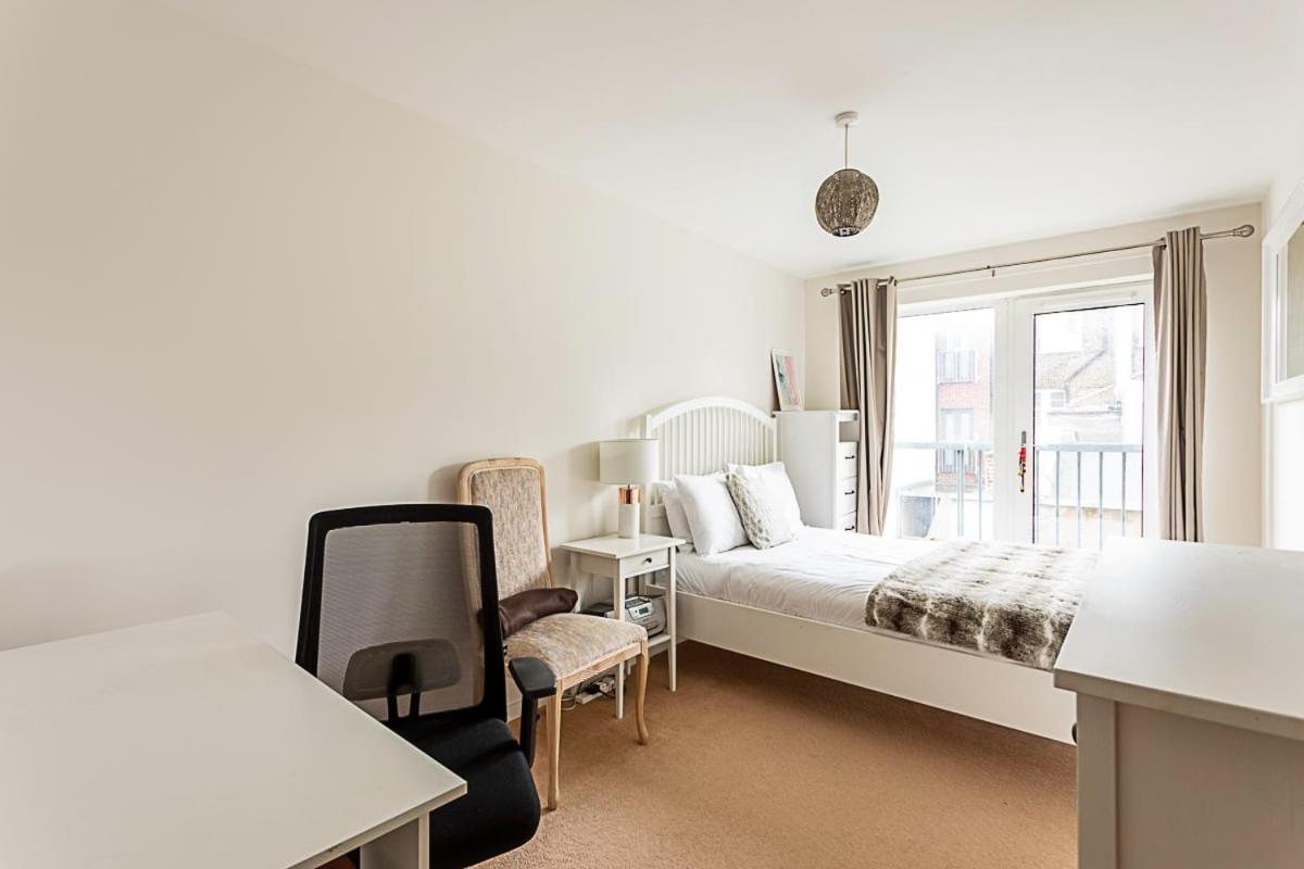 Bright Flat In Historic Whitechapel Londres