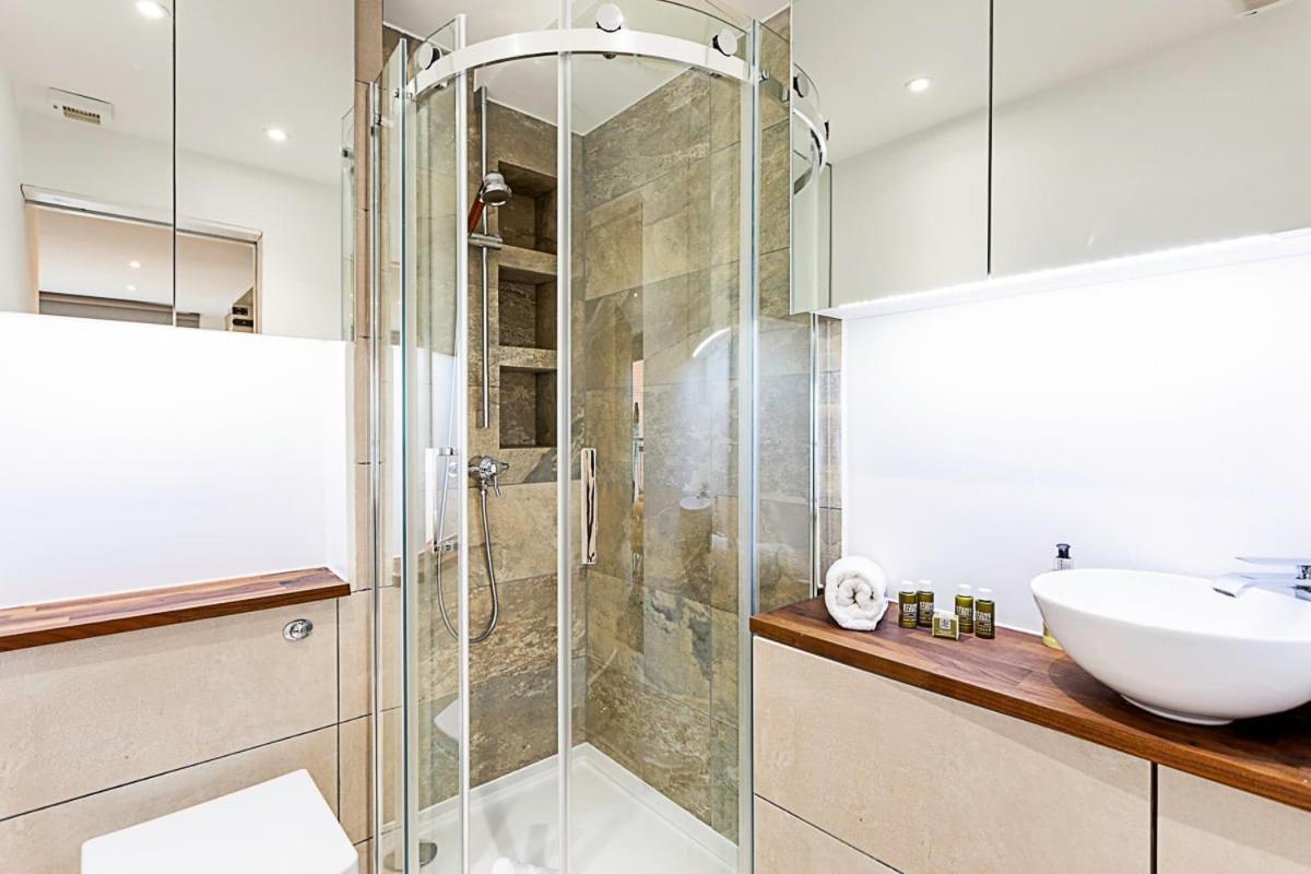 Duplex Two-bed Near Tower Bridge