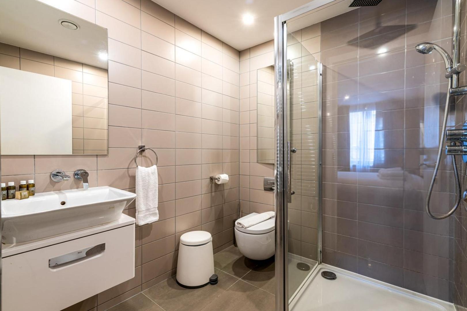 Trendy Kings Cross Flat Apartment