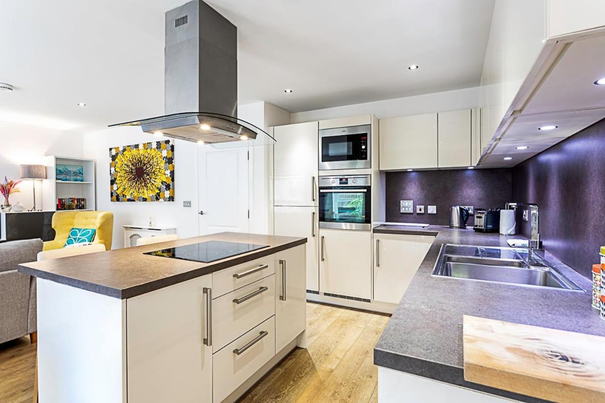 Beautiful Open Plan Garden Flat