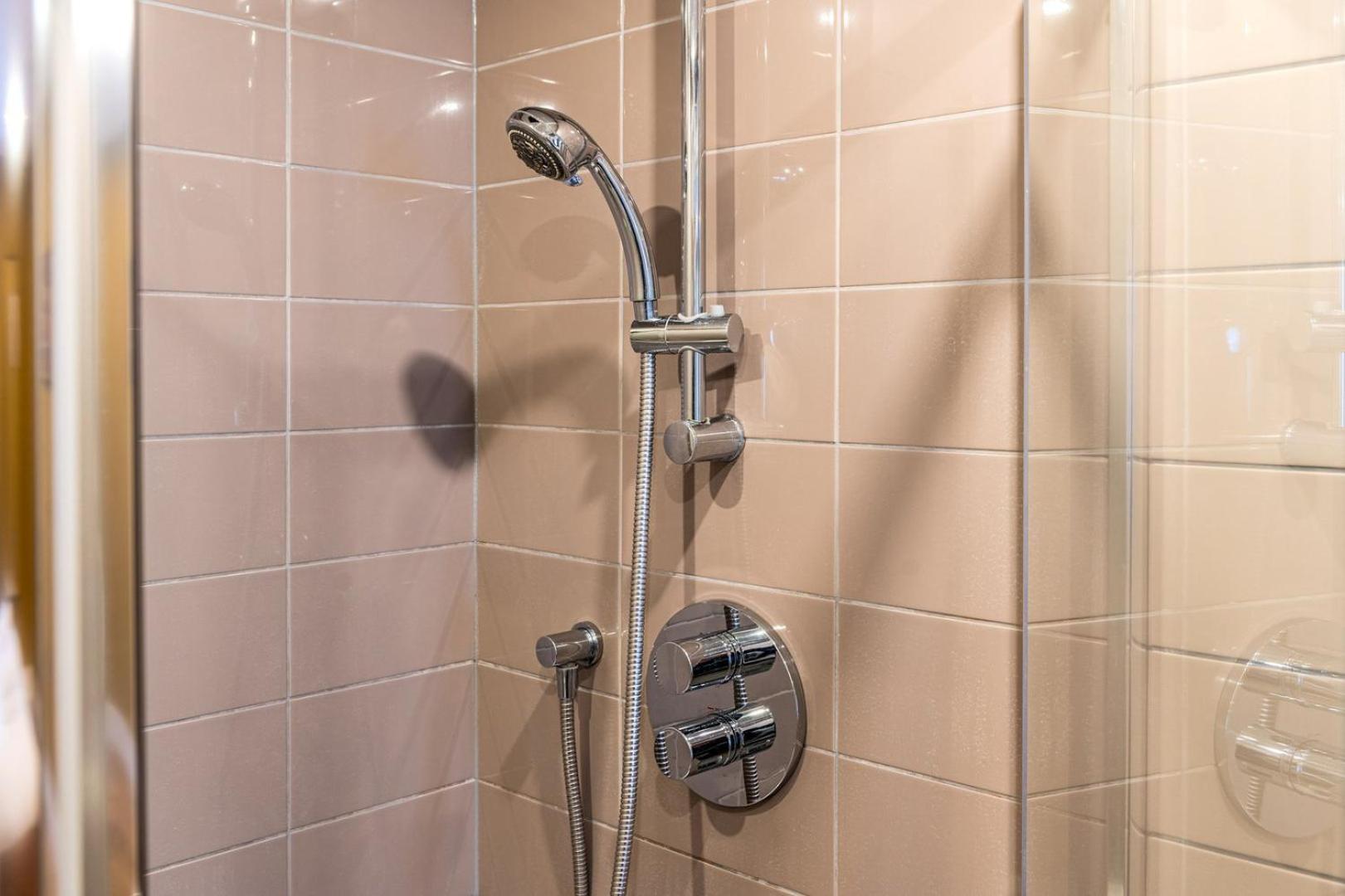 Trendy Kings Cross Flat