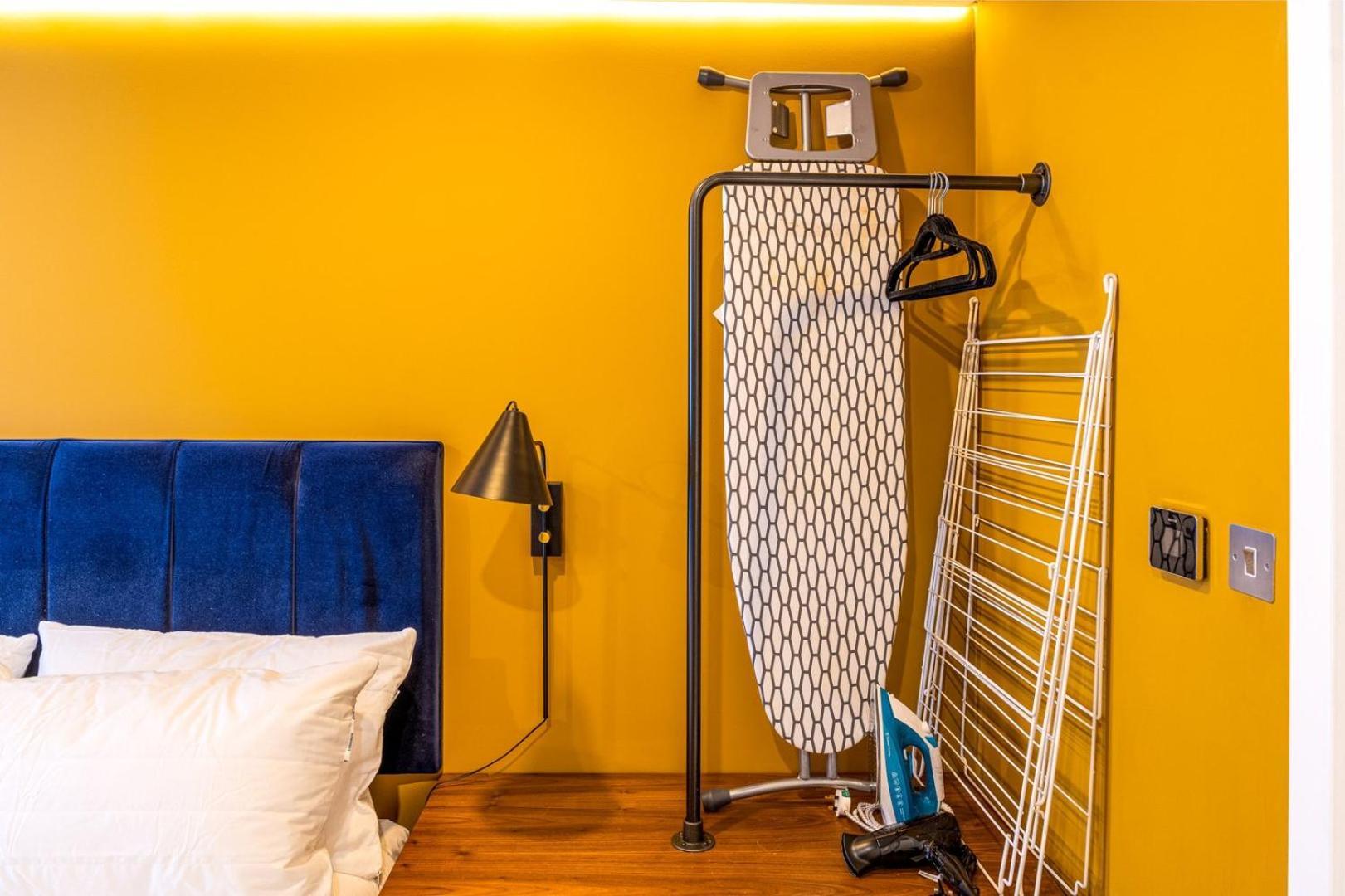 Trendy Kings Cross Flat * London