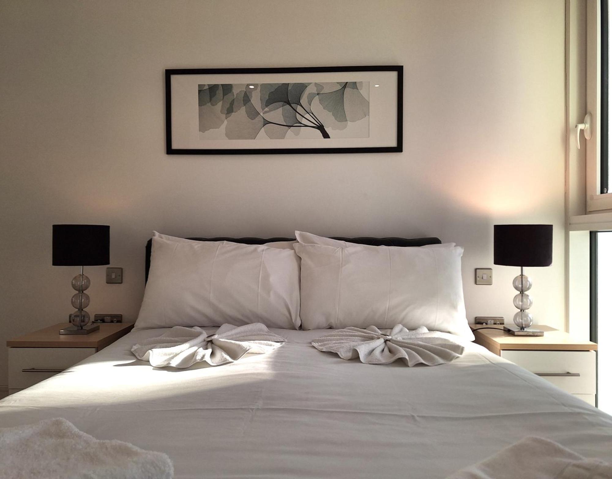 Apartment Still Life Aldgate Deluxe