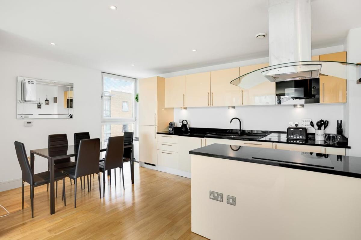 Panoramic 3-bed Oasis Appartement