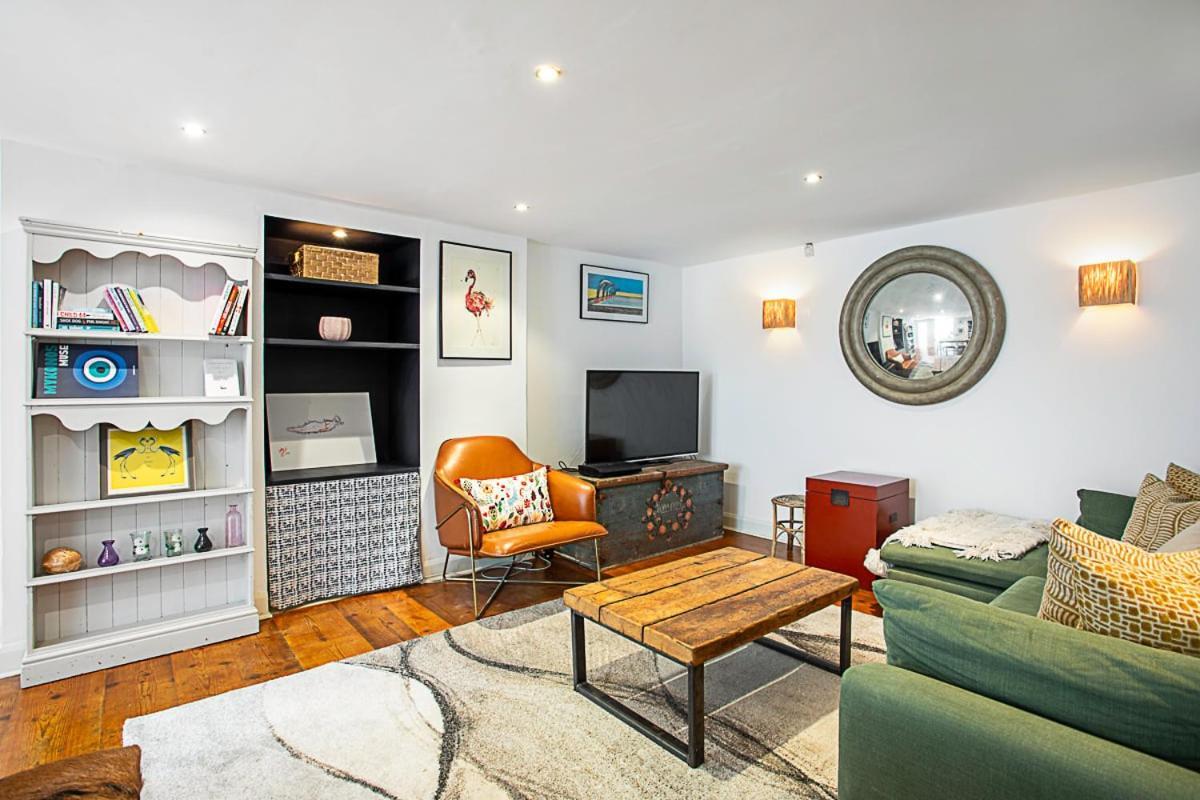 Apartamento Style Three Bedroom House *