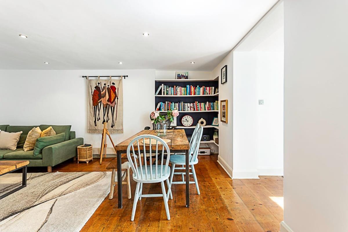 Apartment Style Three Bedroom House London
