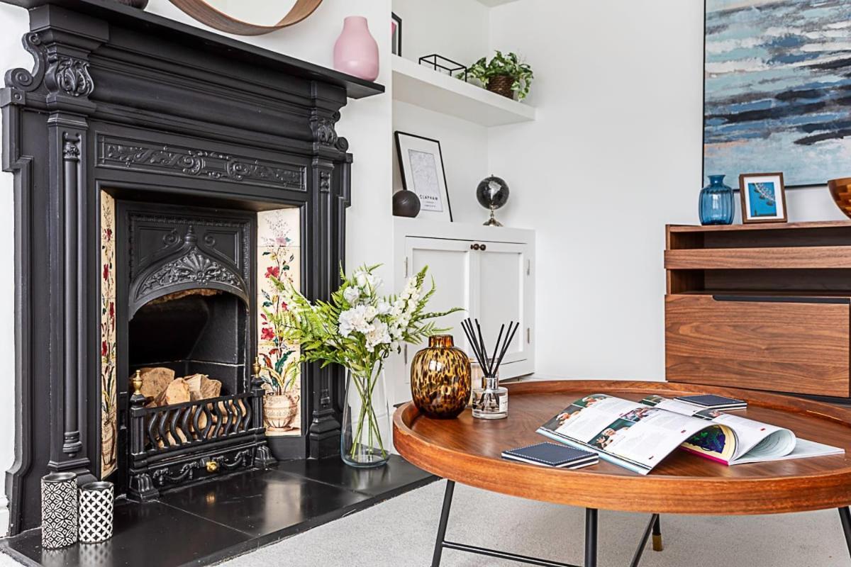 Chic 2-bed Flat In Leafy Clapham South