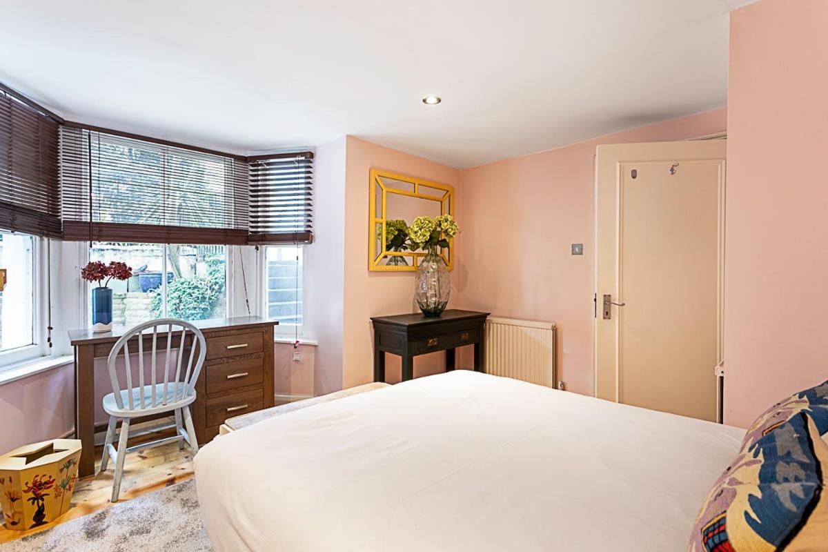 Apartment Style Three Bedroom House London