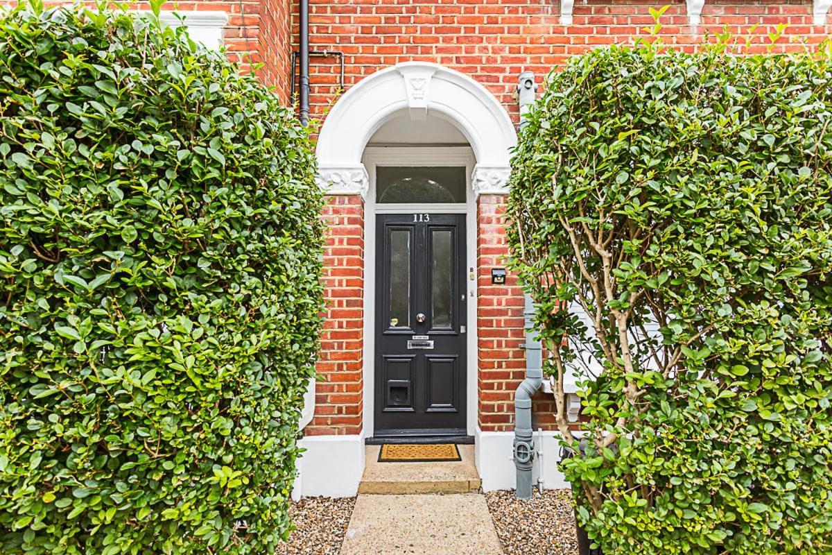 Chic 2-bed Flat In Leafy Clapham South Apartment