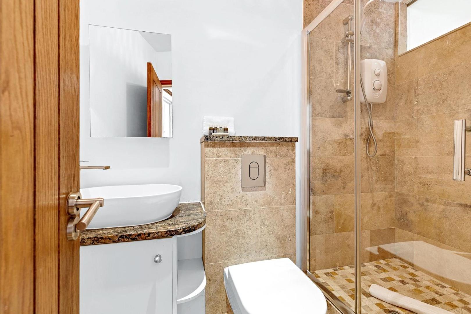 Lovely 1 Bed With Garden Appartement *