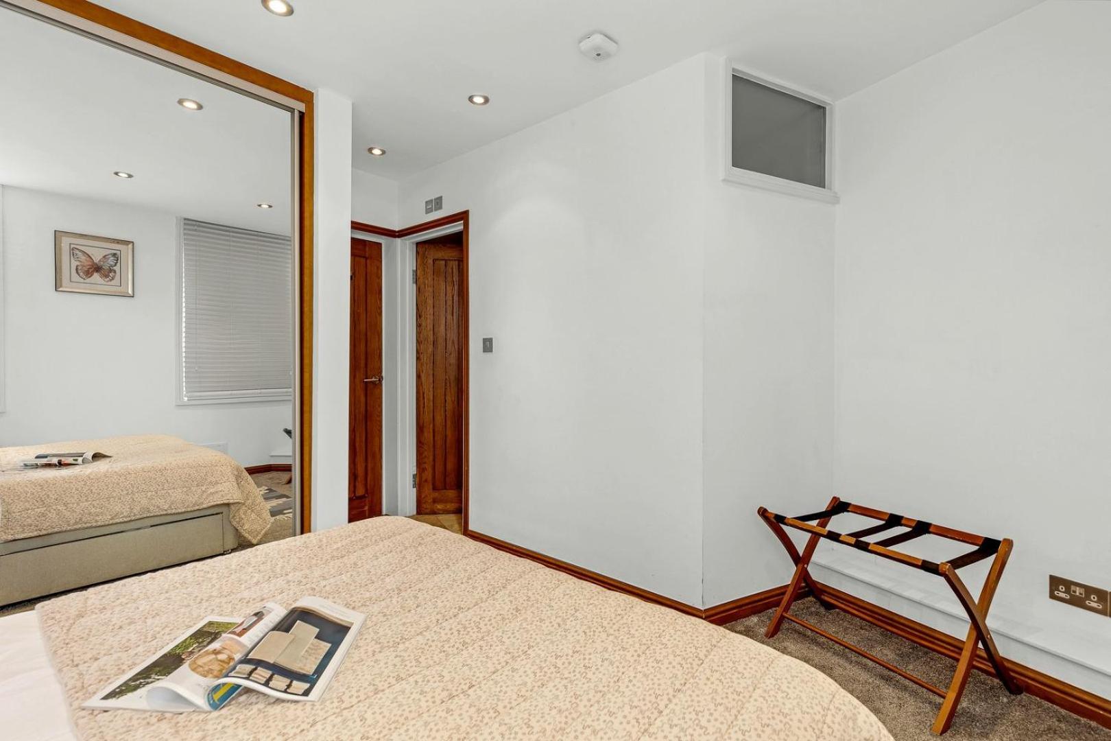 Lovely 1 Bed With Garden