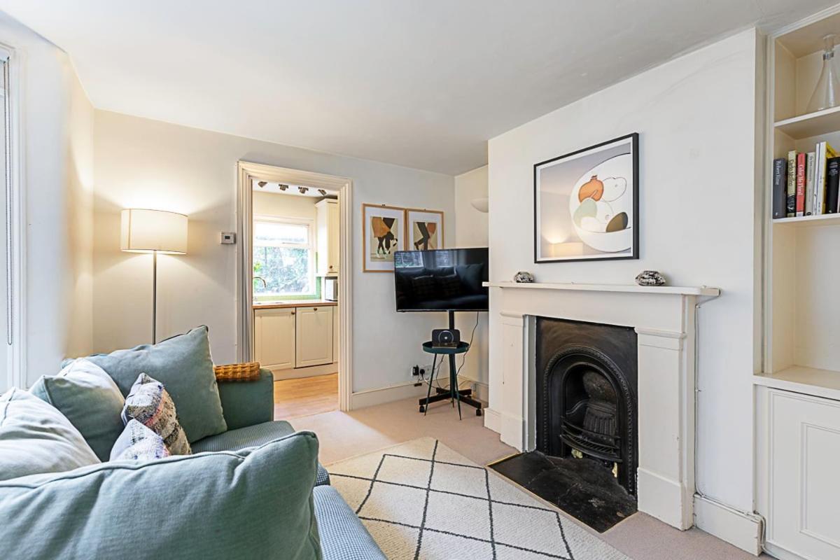Cosy Flat In Battersea Park Apartment *