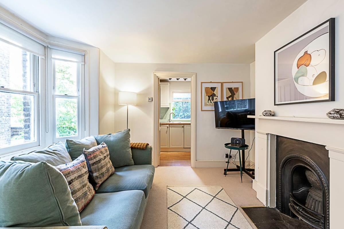 Cosy Flat In Battersea Park London