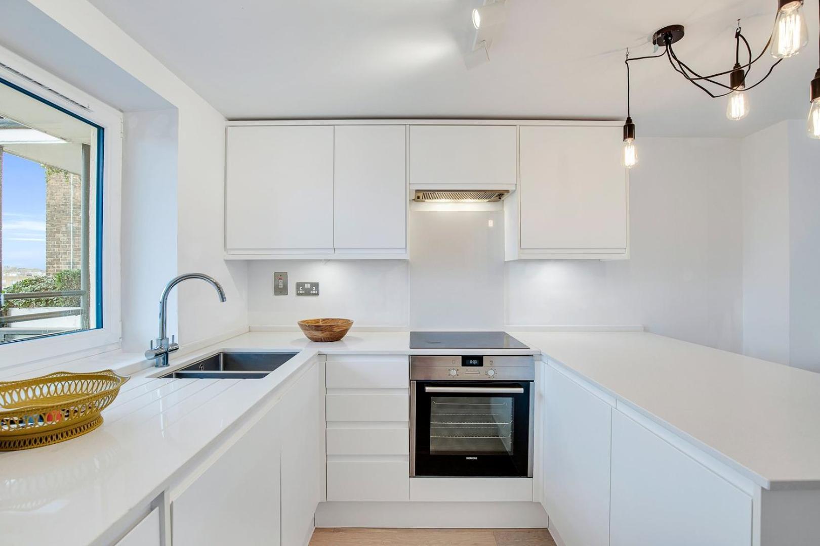 Bright And Spacious Belgravia *