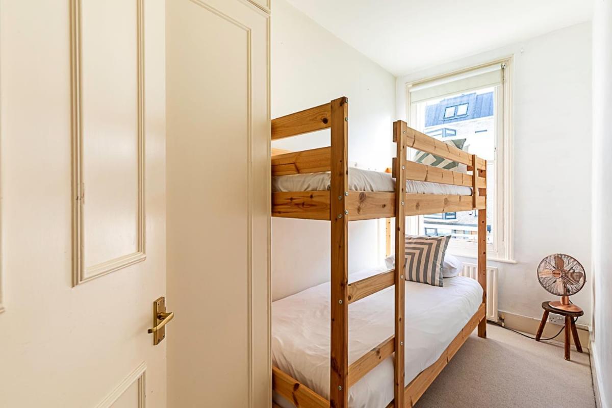 Apartment Cosy Flat In Battersea Park London