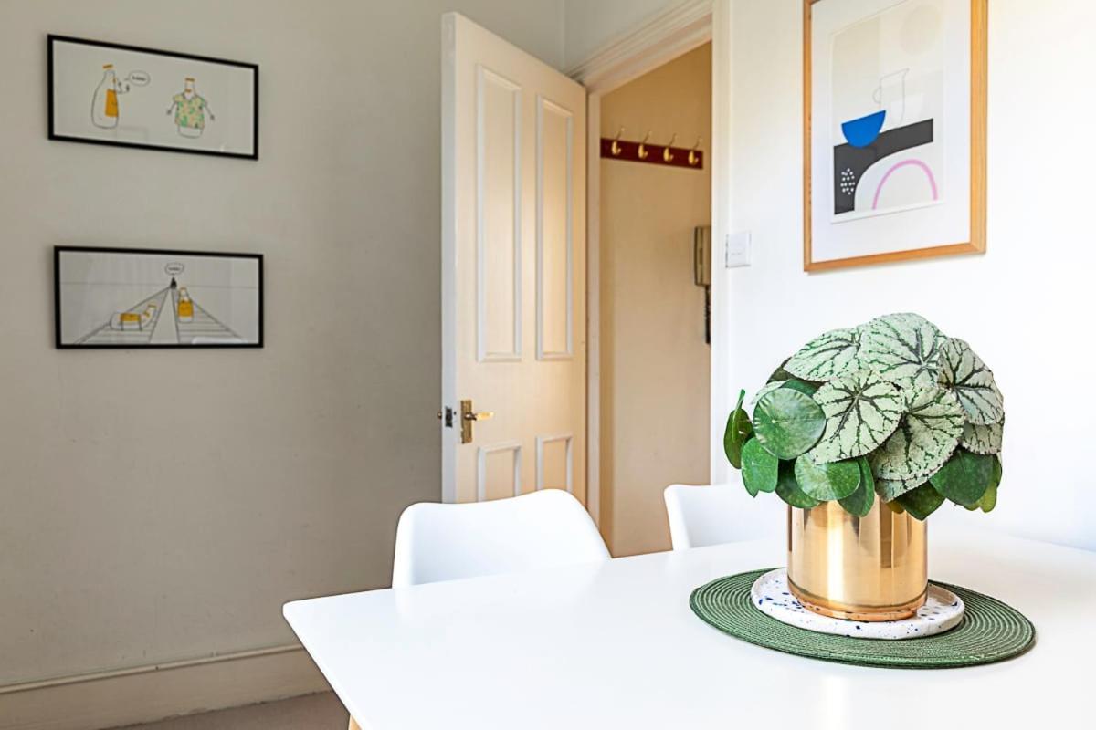 Cosy Flat In Battersea Park Apartment