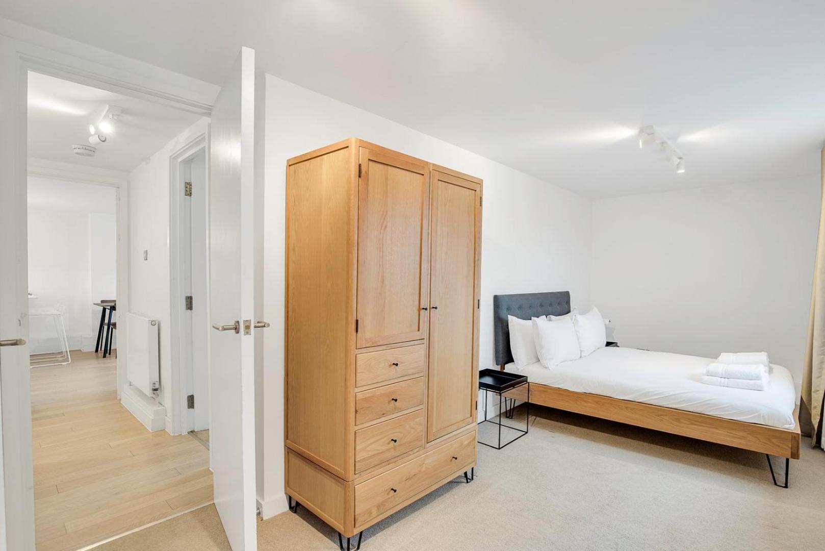 Bright And Spacious Belgravia Apartment London