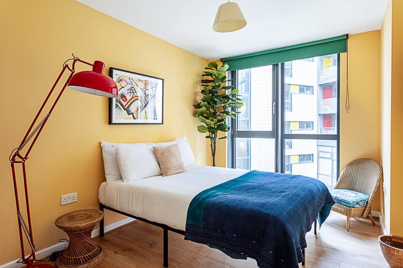 Vibrant And Modern With Canal Views *