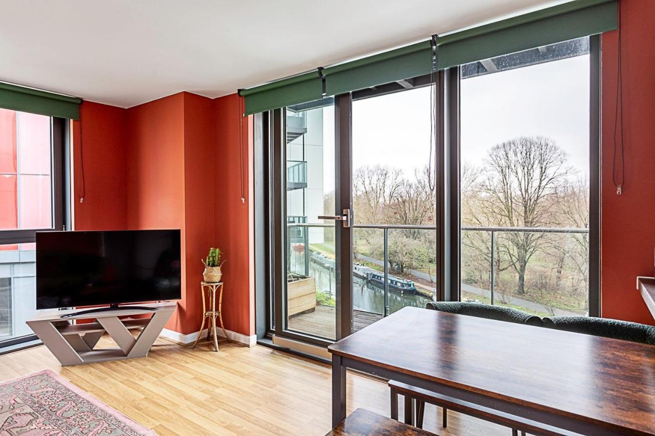 Vibrant And Modern With Canal Views Appartement