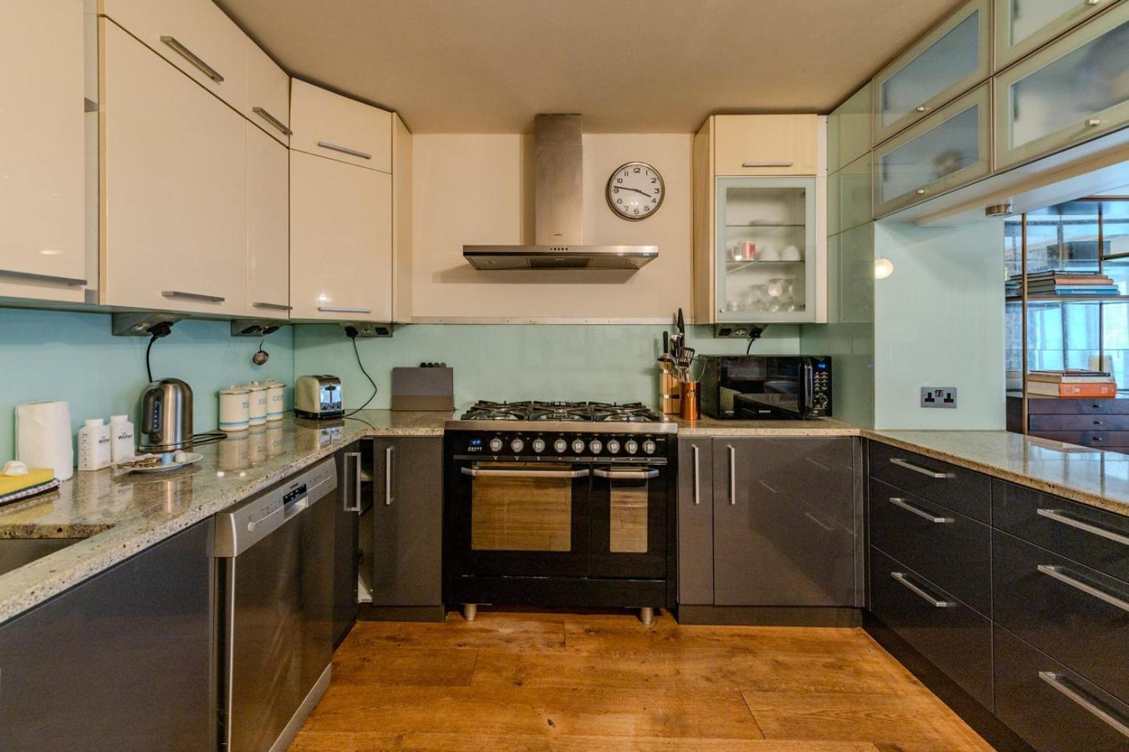Casa de férias Beautiful Three Bedroom House In West Londres