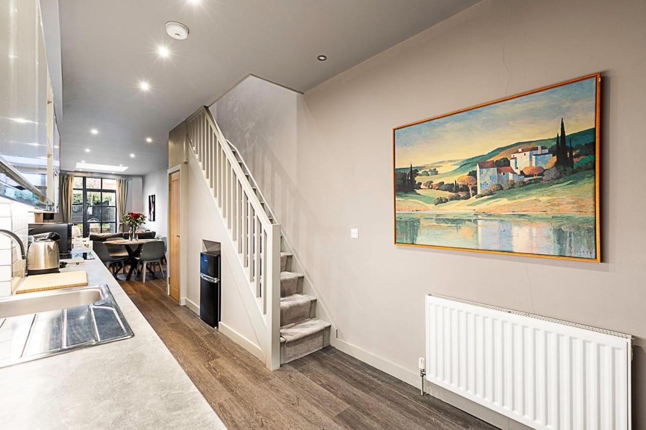 Stunning 5 Bed House In Willesden Green! Ferienhaus *