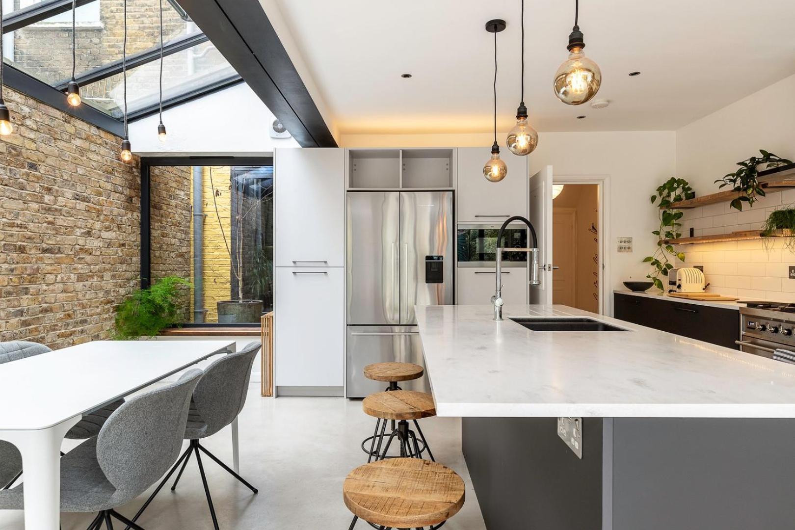 Spacious And Charming Brixton Appartement