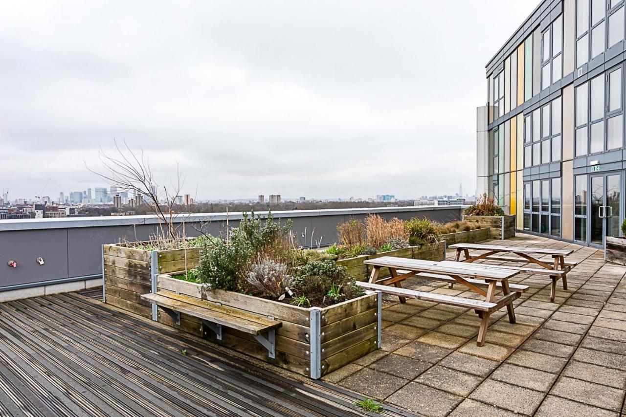 Vibrant And Modern With Canal Views *
