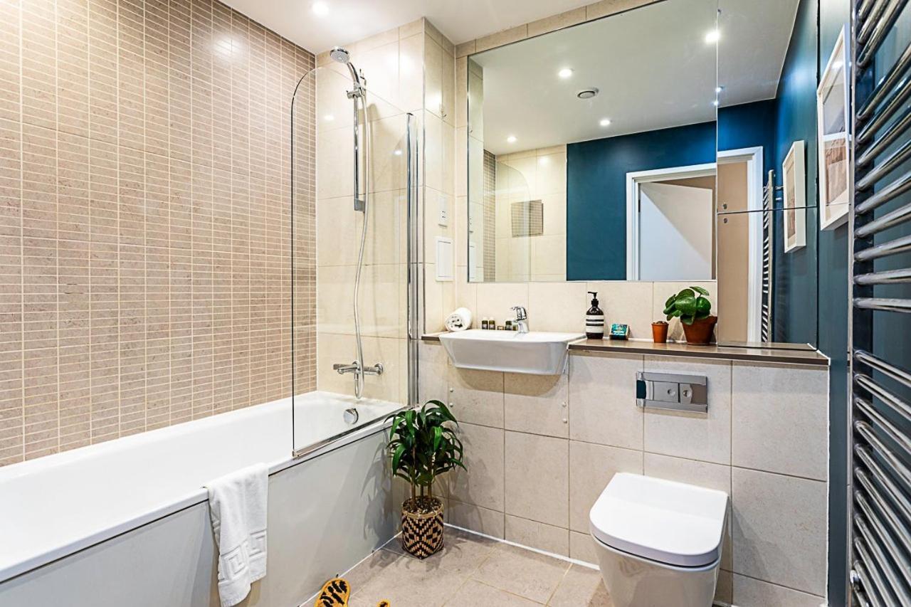 Vibrant And Modern With Canal Views