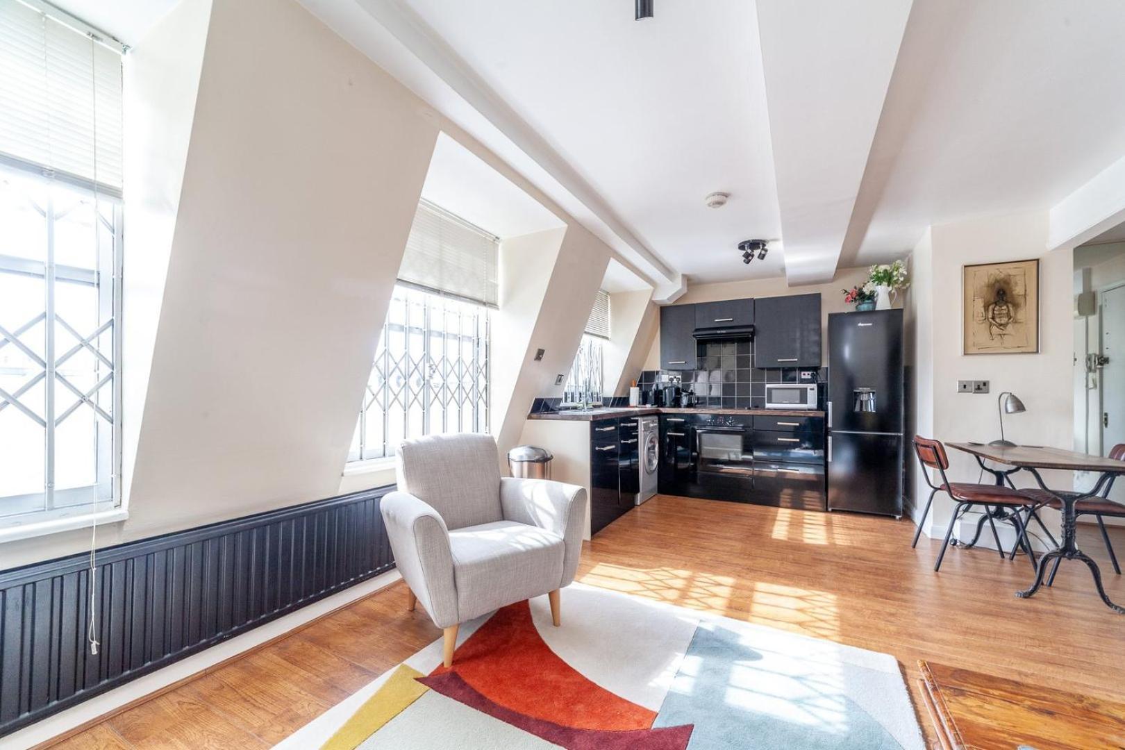 Stylish And Sleek Kensington *