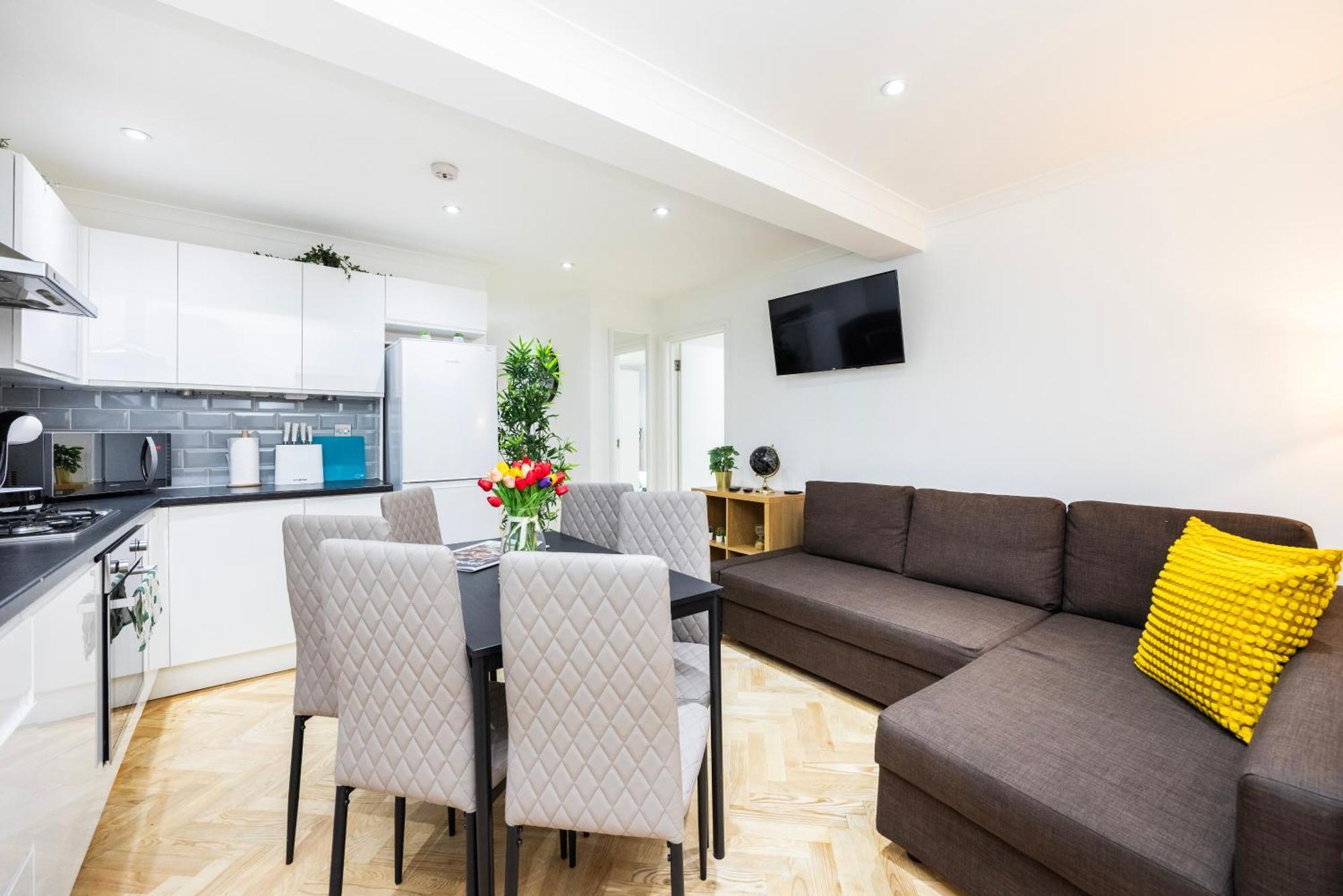 2 Bedroom Charming Family Appartement *