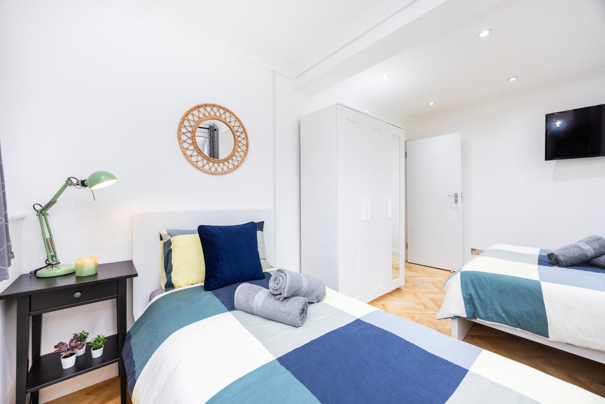 2 Bedroom Charming Family