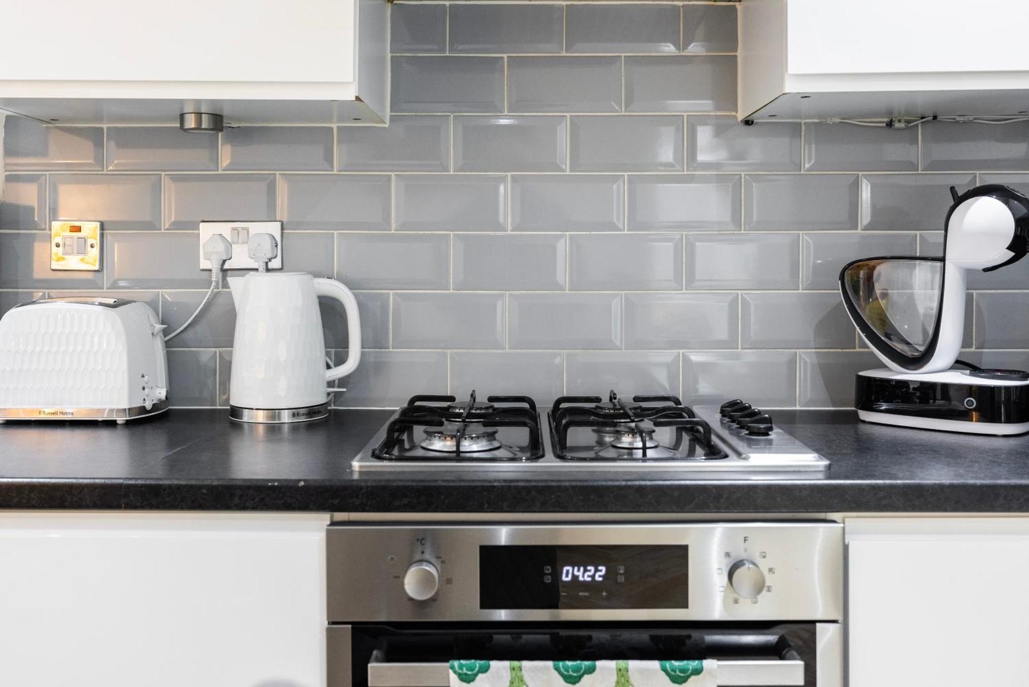 2 Bedroom Charming Family Londres