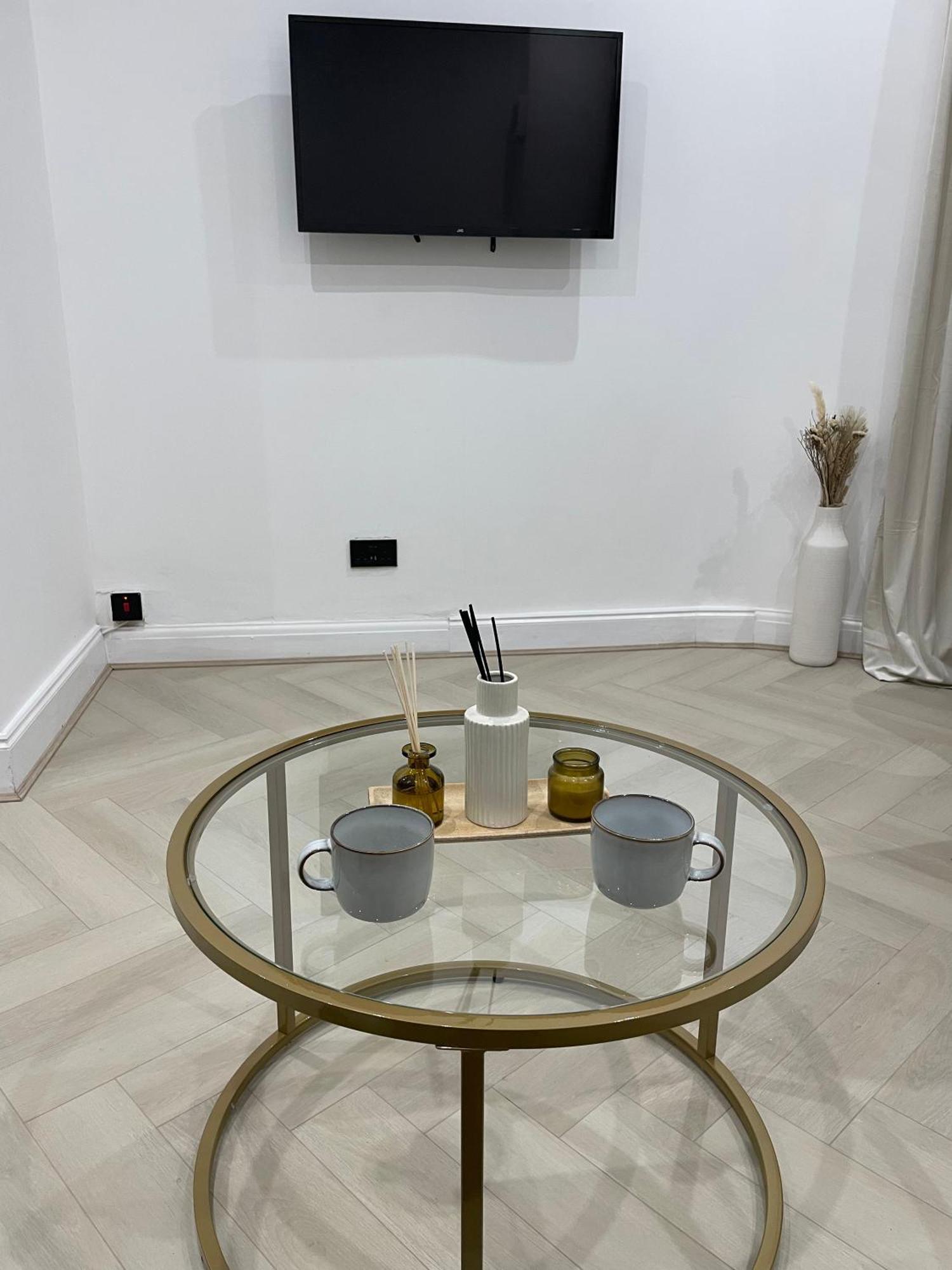 Stylish 2 Bed Luxury 10 Mins To Ldn Londres