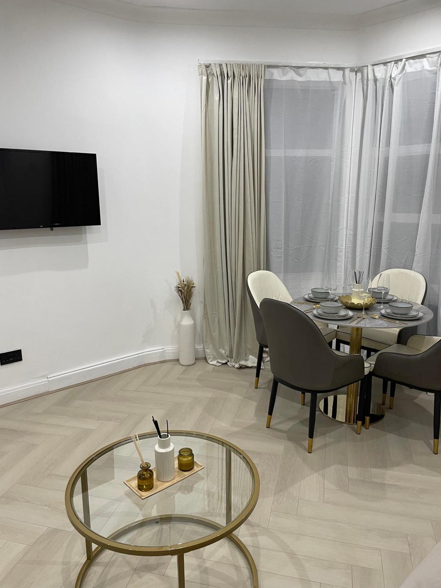 Appartement Stylish 2 Bed Luxury 10 Mins To Ldn