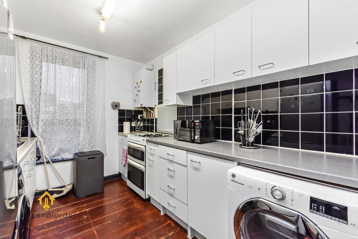 Exceptional 2-bedroom Flat In Leicester Square! Apartamento Londres