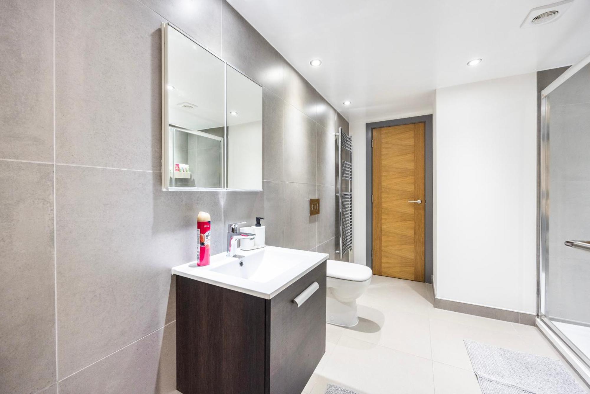 Appartement 2 Bed 2 Bath Deluxe Flat In Kensington *
