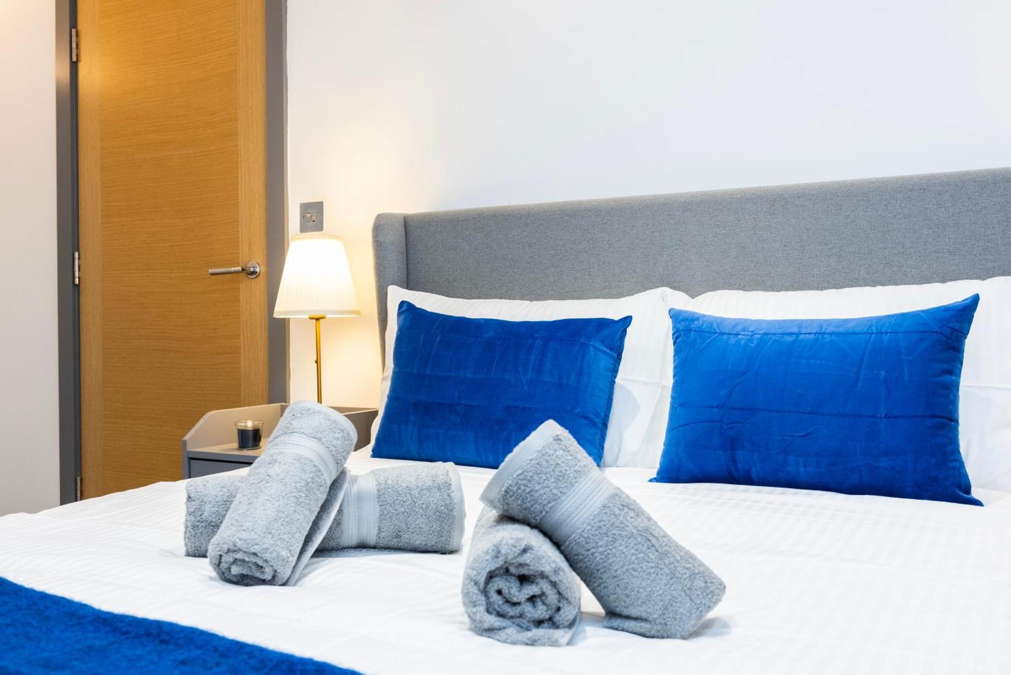 2 Bed 2 Bath Deluxe Flat In Kensington Appartement Londres