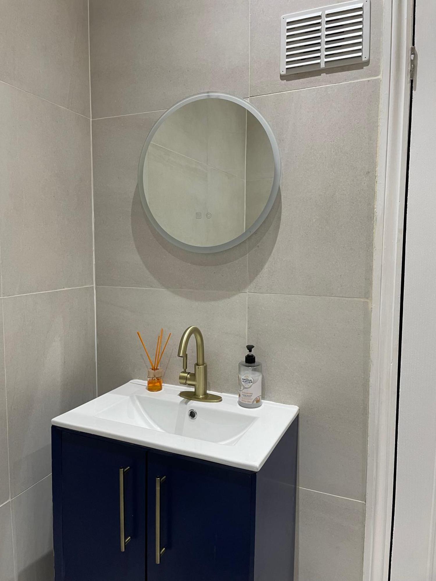 Stylish 2 Bed Luxury 10 Mins To Ldn * Londres