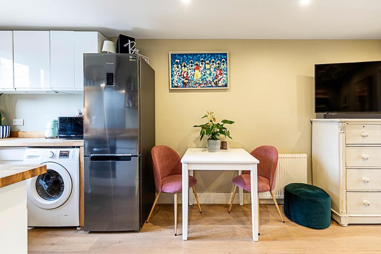 A Stylish Haven Near Portobello Road *