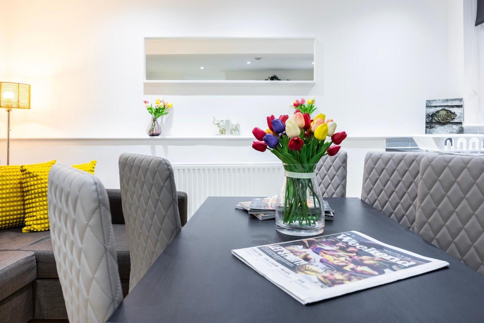 2 Bedroom Charming Family * Londres