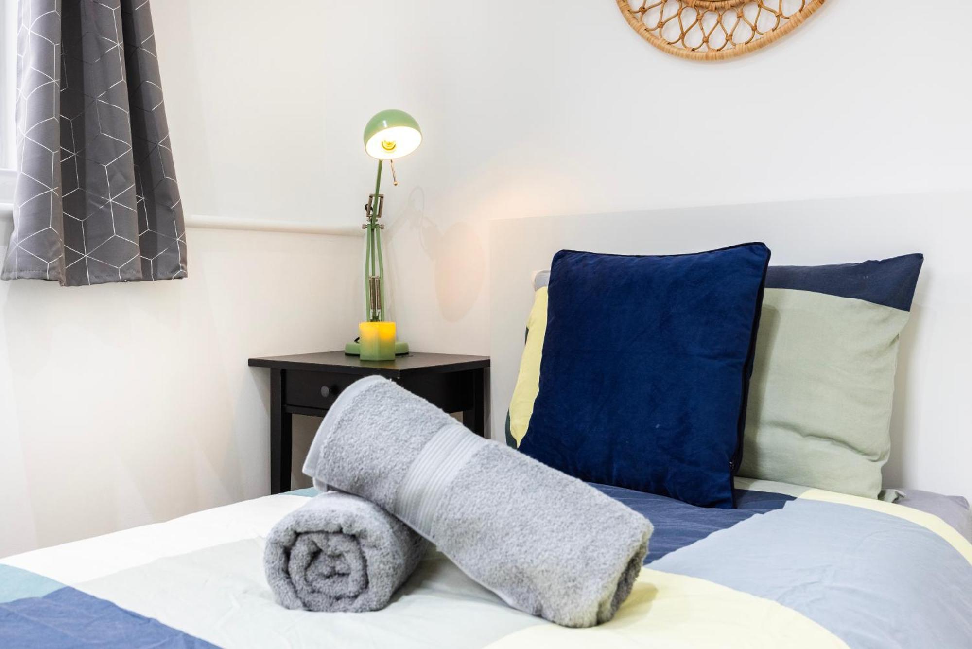 2 Bedroom Charming Family