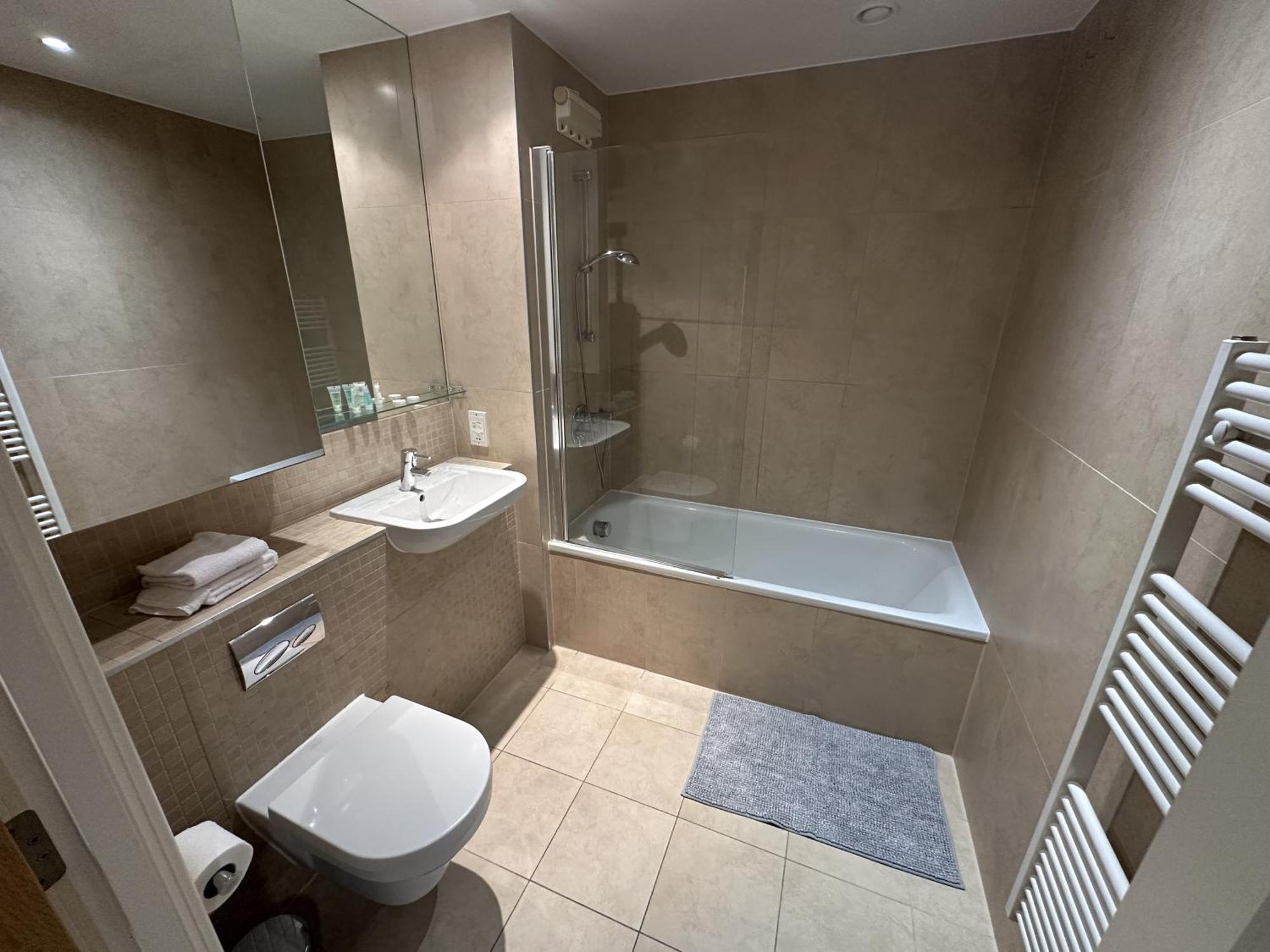 One Bedroom Next To Wembley Staduim *