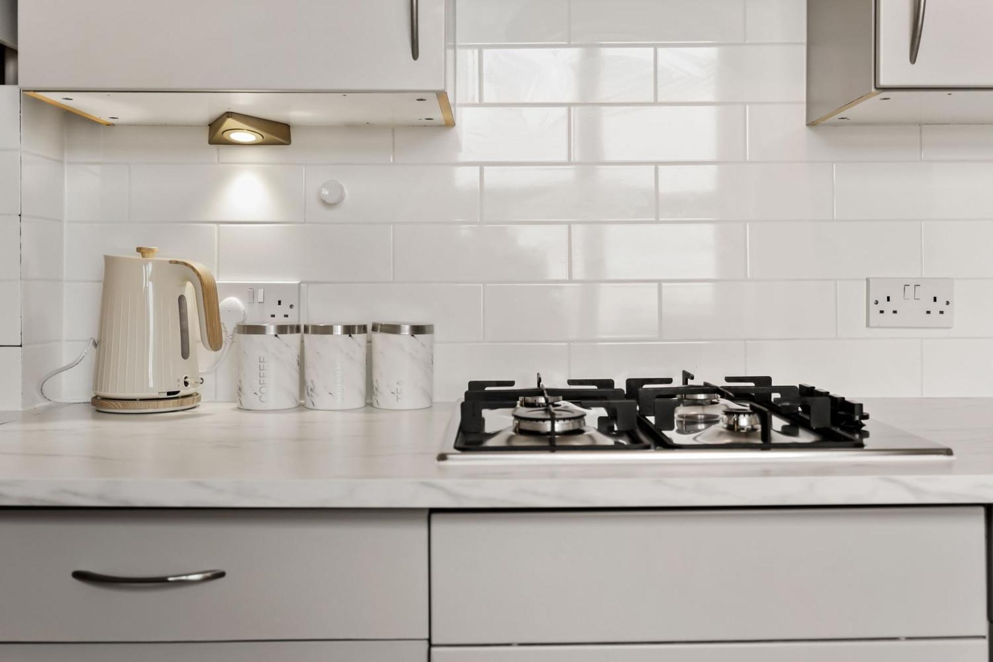 2 Bedroom Short Term & Flexible Renting Canary Wharf With Free Parking And Free Wifi Appartement Londen