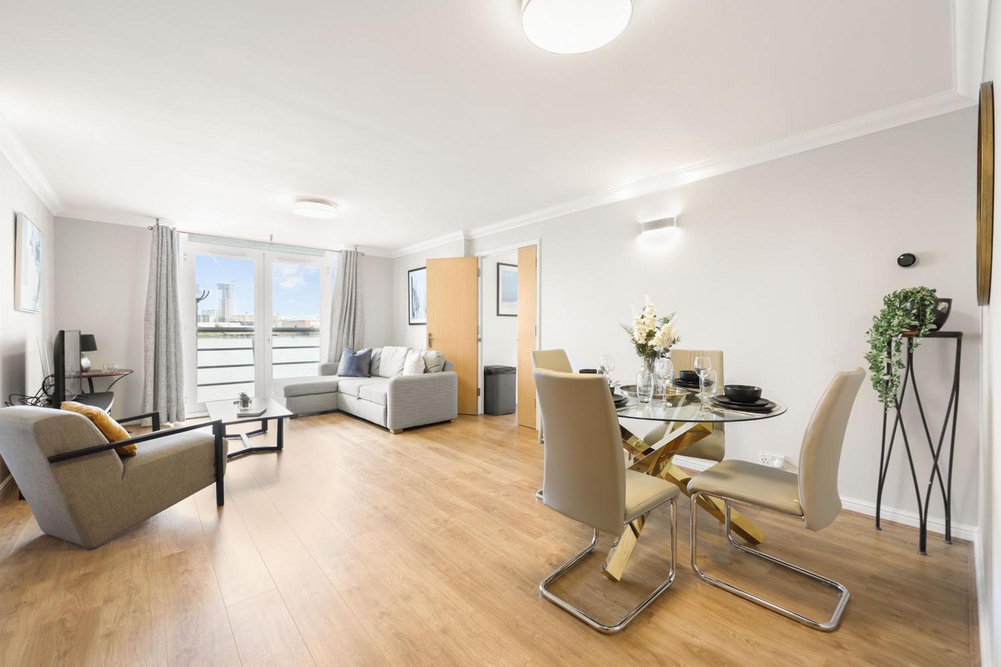 2 Bedroom Short Term & Flexible Renting Canary Wharf With Free Parking And Free Wifi Londen